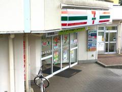 マーケットピア ファミリーマート 鶴ヶ峰本町店 横浜市旭区鶴ケ峰本町