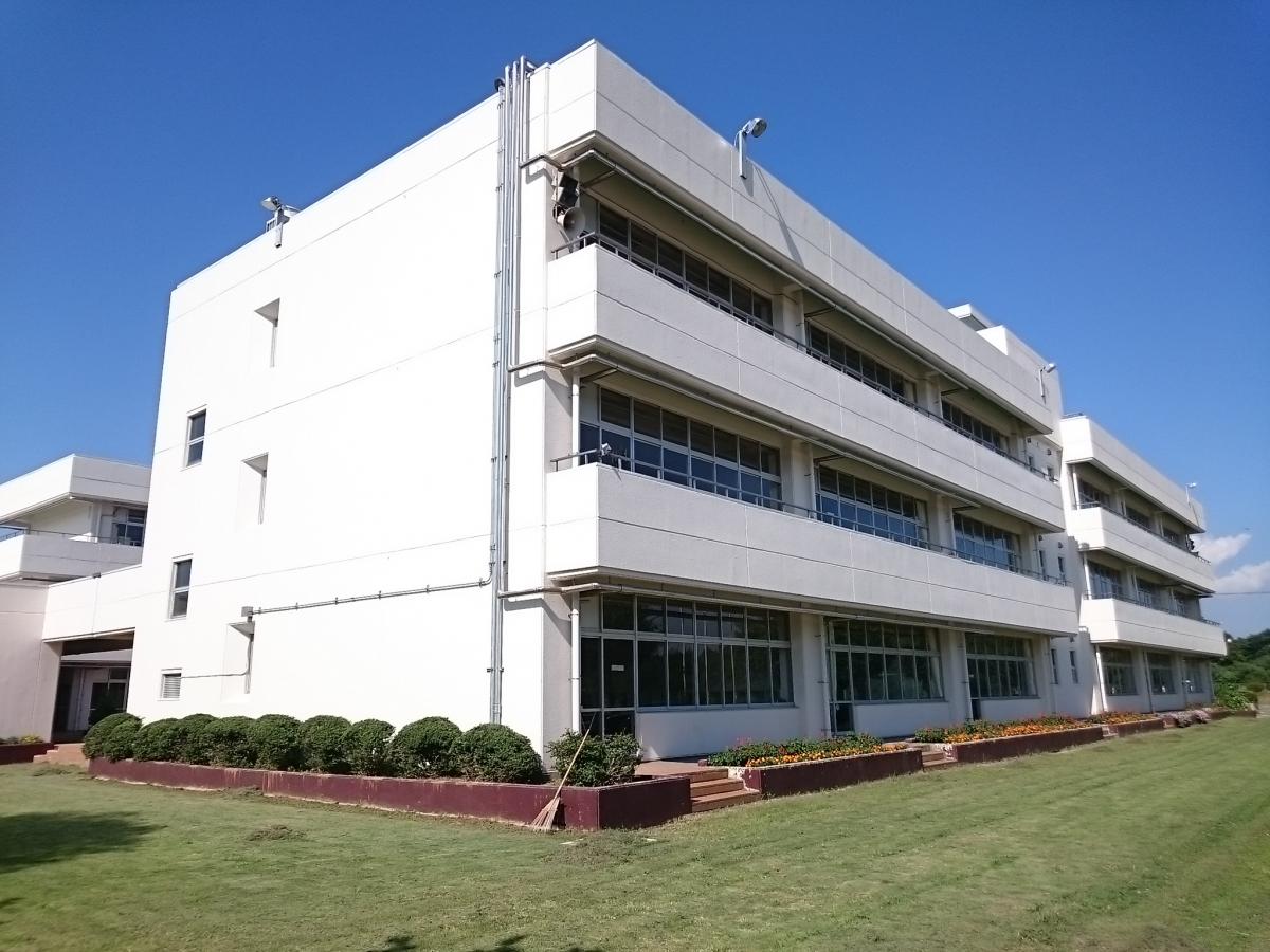 スタディピア 伊奈東中学校 つくばみらい市南太田