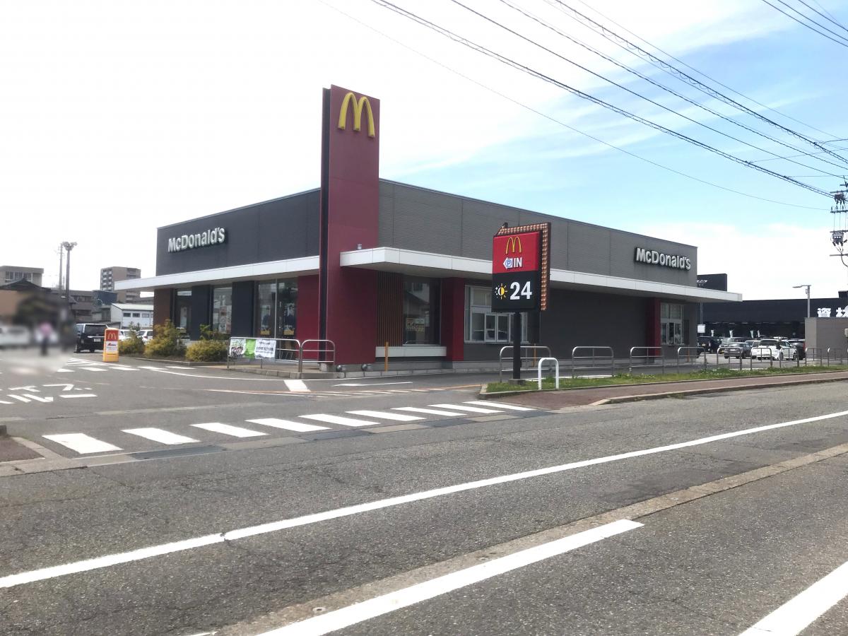 クックドア 写真 マクドナルド 高岡駅南店