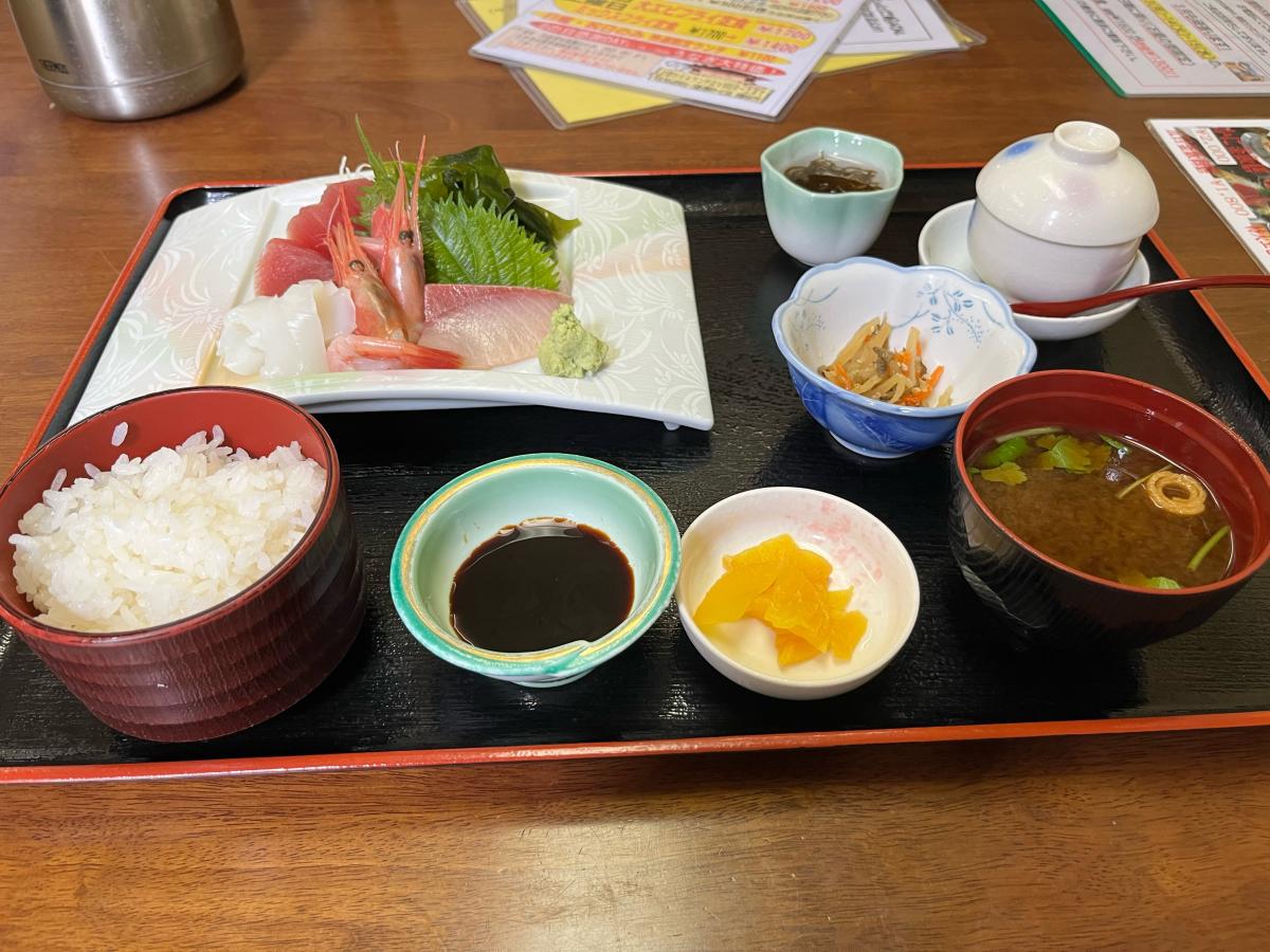 加里部亭カニエ店／ホームメイト