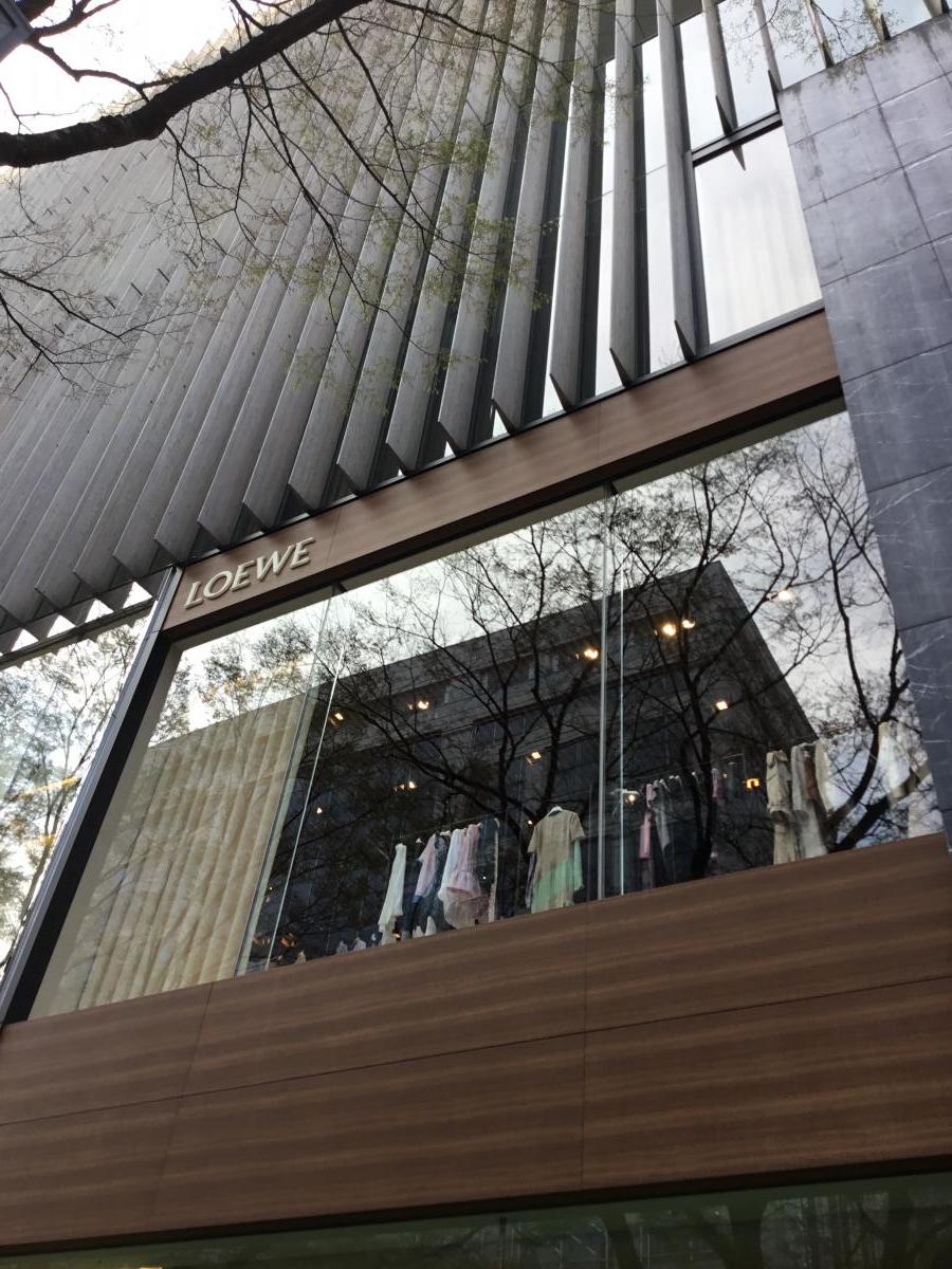 マーケットピア ロエベ表参道直営店 東京都港区北青山