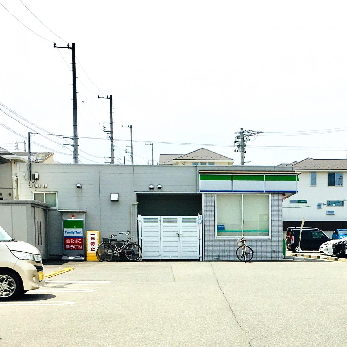 マーケットピア ファミリーマート 陽だまりの丘中央店