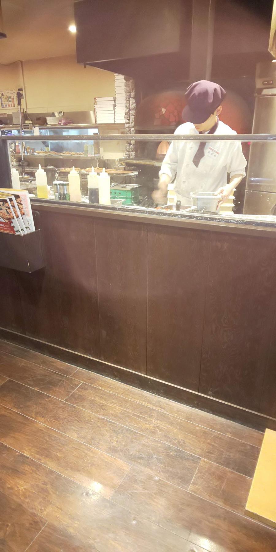 【クックドア】ピッツェリア馬車道 相模原北里大前店