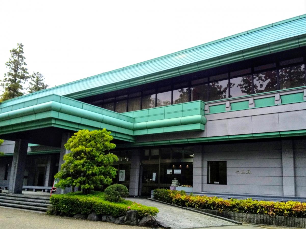 ハッピーペア 多賀大社 参集殿