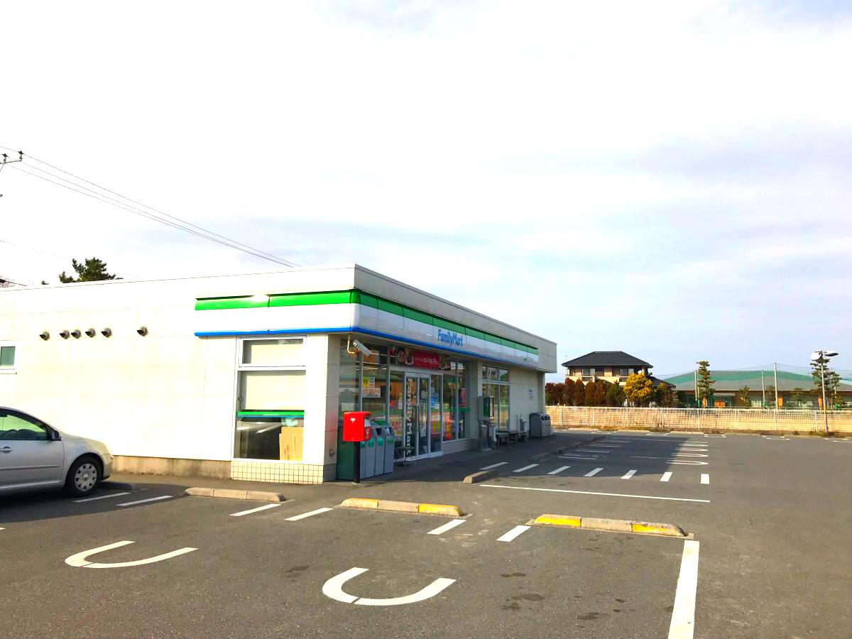 マーケットピア ファミリーマート 一宮海岸店