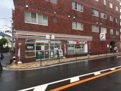 マーケットピア 周辺の生活施設情報 セブンイレブン 横浜金沢八景駅前店