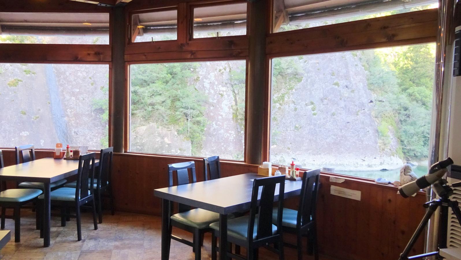 クックドア 一枚岩鹿鳴館 和歌山県