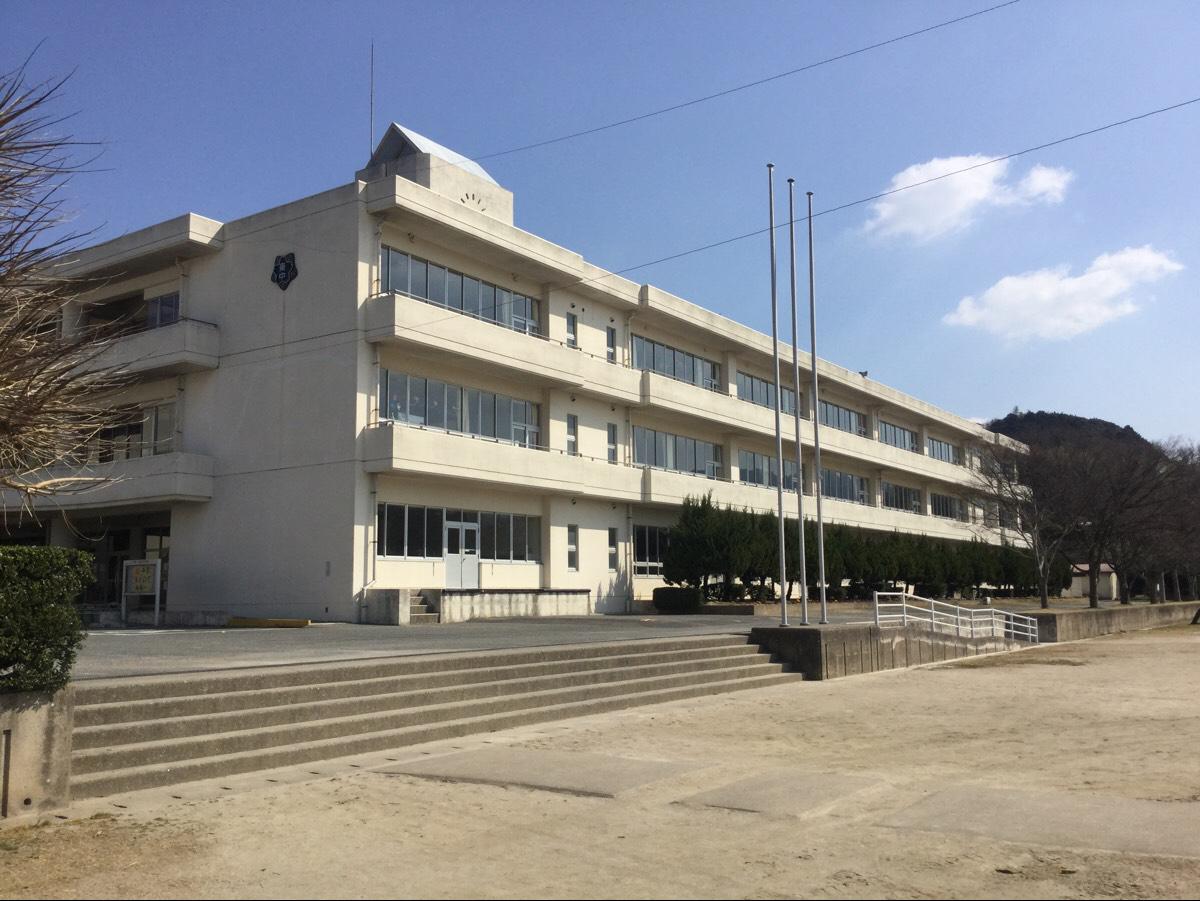 スタディピア 古賀東中学校 古賀市筵内