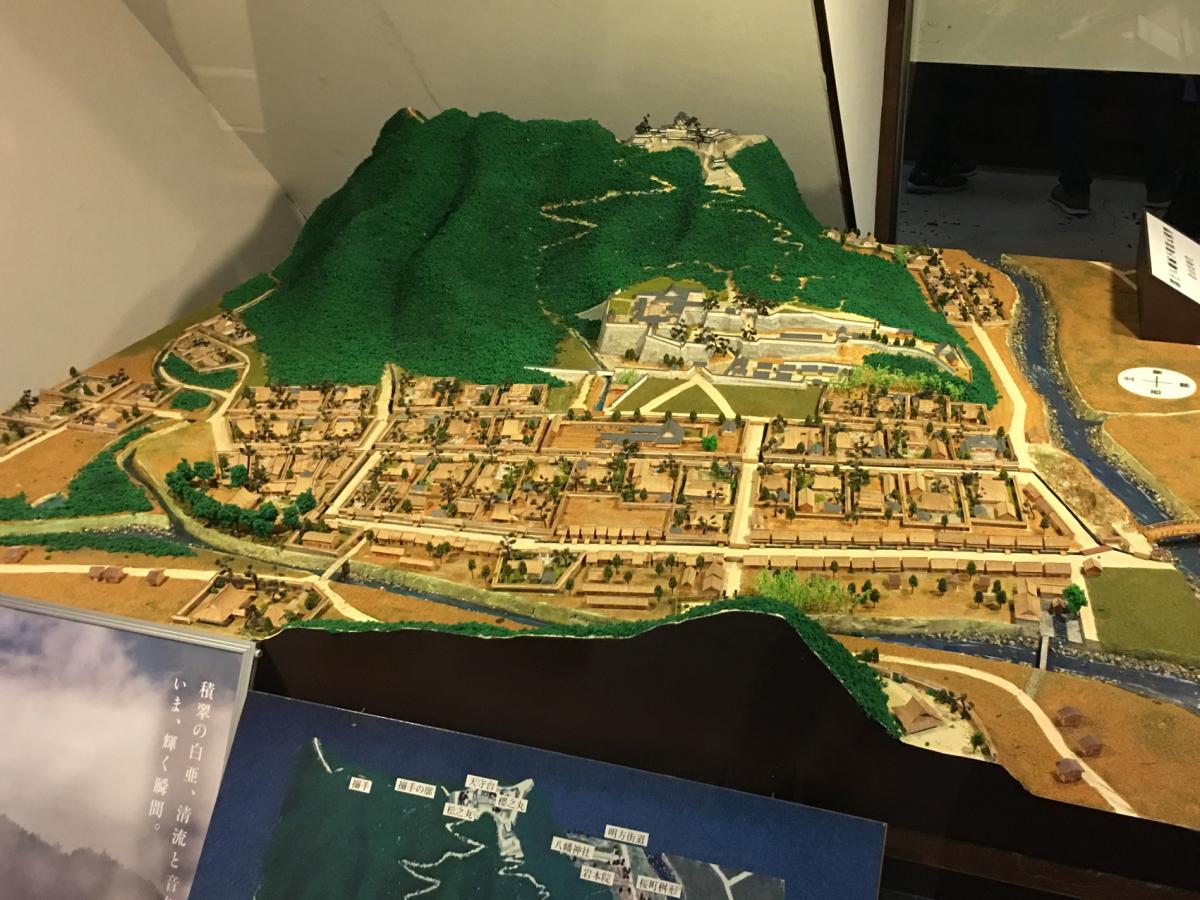 刀剣ワールド 城 郡上八幡城 郡上市八幡町柳町 刀剣ワールド 城 郡上八幡城 郡上市八幡町柳町