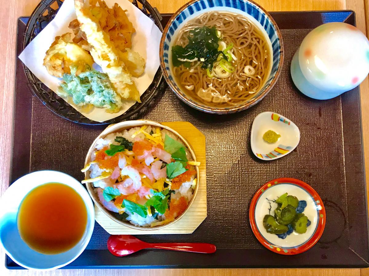 クックドア 万さく魚津店 クックドア 万さく魚津店