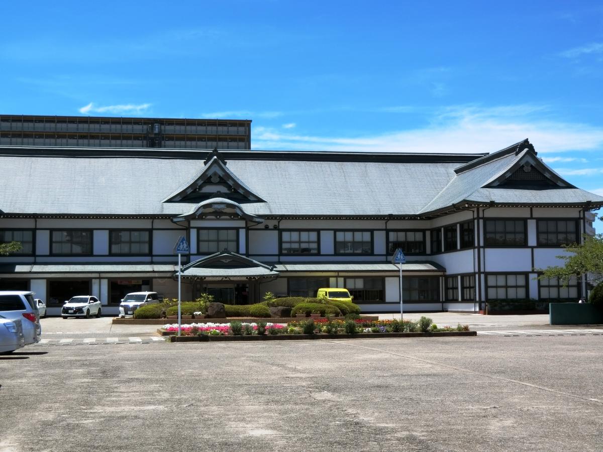 マーケットピア 千葉トヨペット中央店 千葉市美浜区稲毛海岸