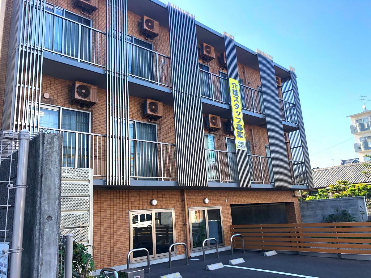 ホームメイト シニア 社会福祉法人英愛会特別養護老人ホームぶれーす谷山 鹿児島県鹿児島市の特別養護老人ホーム