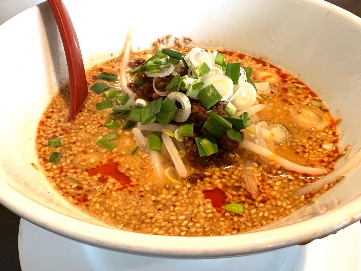 中華屋 ひすい亭>