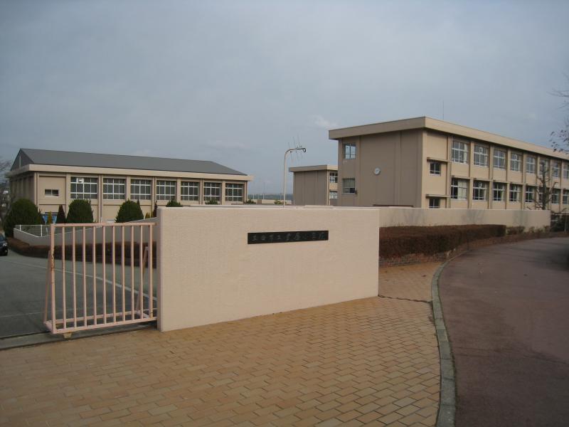 スタディピア 武庫小学校 三田市武庫が丘