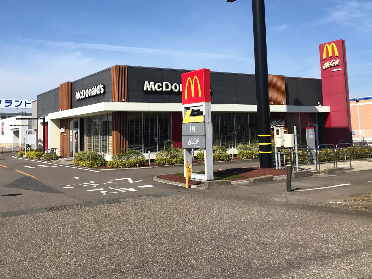 クックドア 写真 マクドナルド ８号線燕三条店