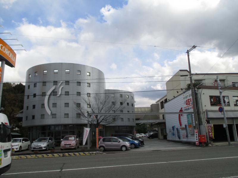 マーケットピア】トヨタカローラ和歌山シーズ秋葉山店（和歌山市和歌浦東）