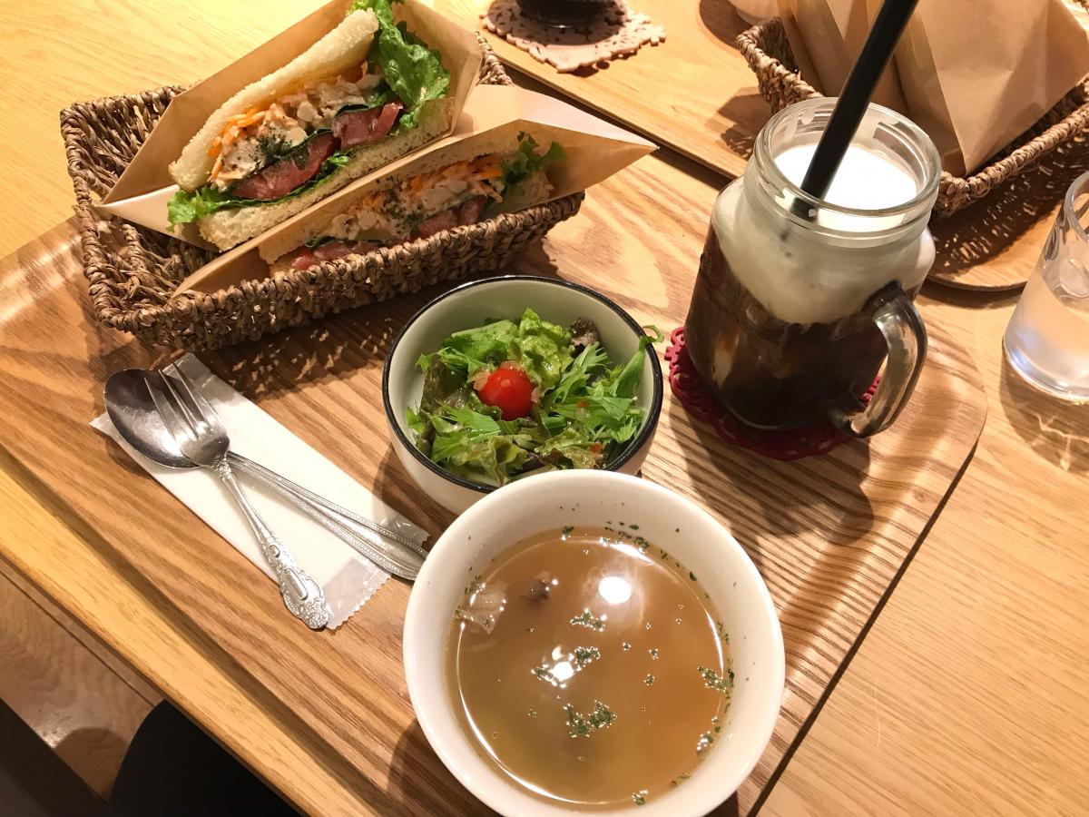 クックドア ｍａｒｃｈｅ ｃａｆｅｈａｎａ ｙａｓａｉ 豊橋本店 愛知県