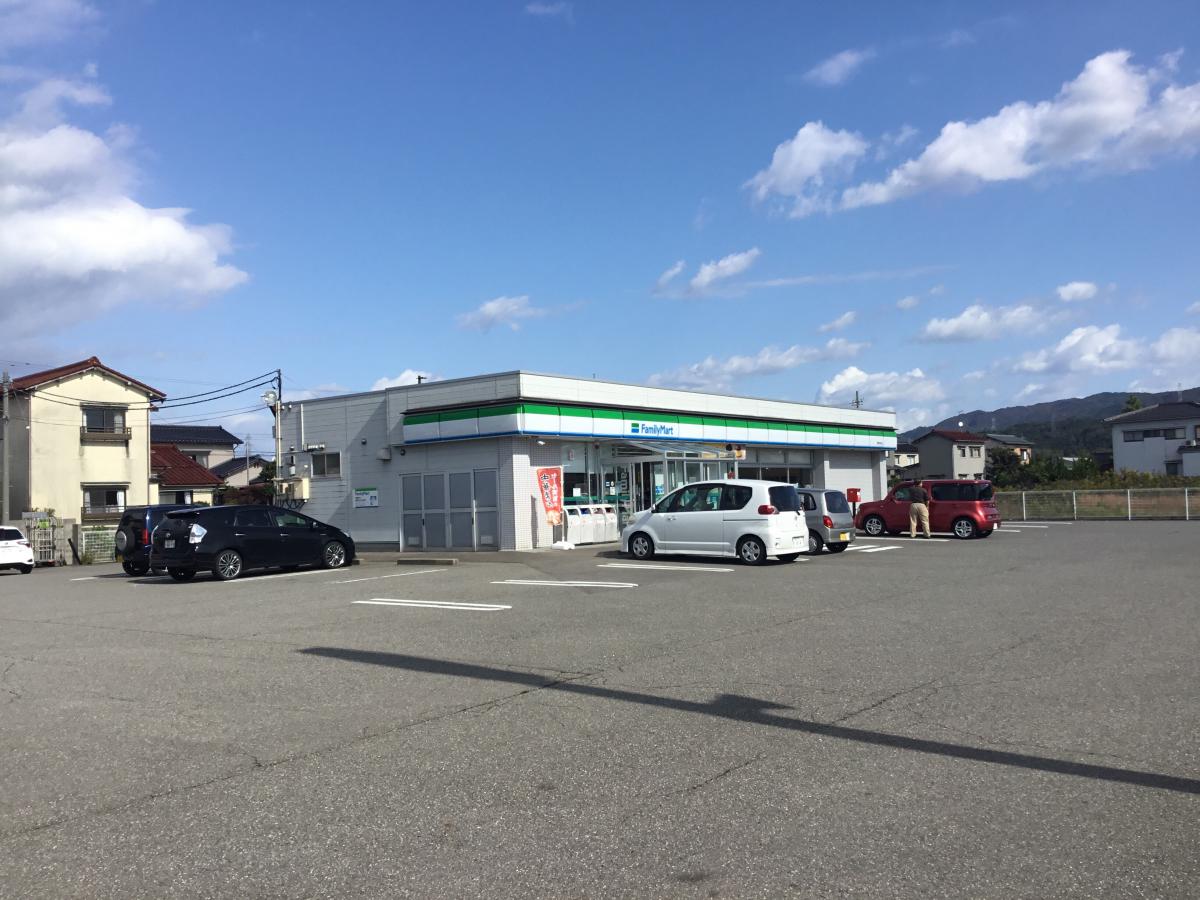 マーケットピア ファミリーマート 羽咋中川店